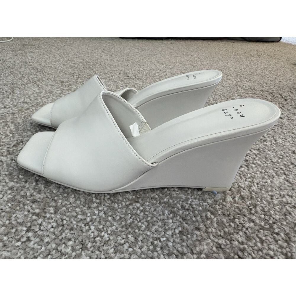 A New Day White Wedge Slide Sandals Size 7